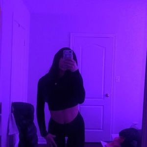 Meet your Posher, Alexia